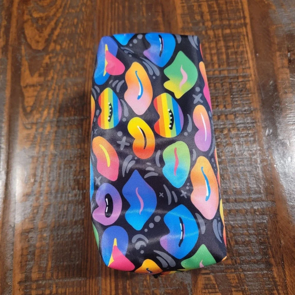 Jason Naylor Zip‎ Rainbow Colorful Kisses Lips Cosmetic Pencil Travel Bag NWOT